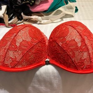 Victoria’s Secret discontinued magnetic strapless padded push-up 34C lace bra